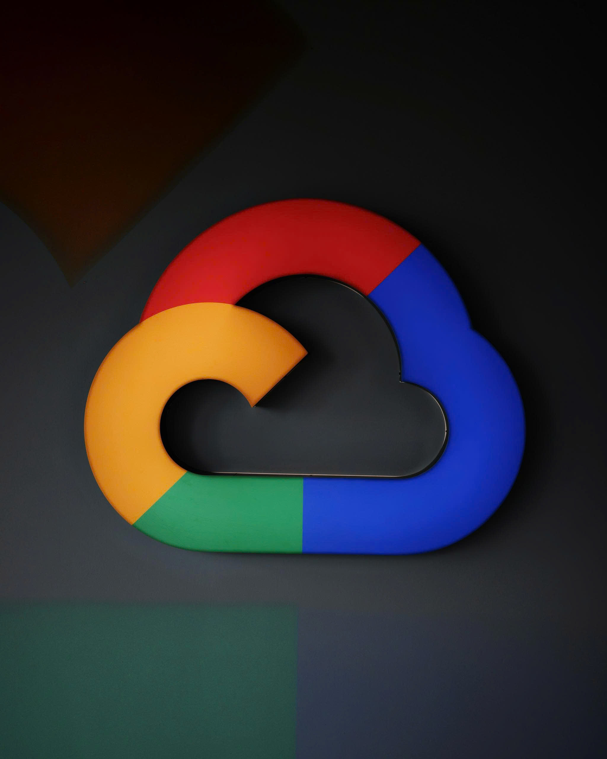 How Regulated Online Platforms Use Cloud Infrastructure to Deliver Secure Digital Experiences