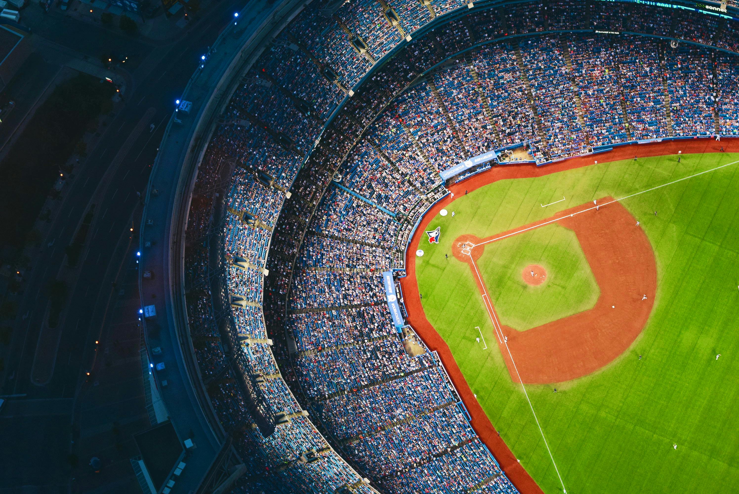 How has sports betting changed across the online market in Canada?